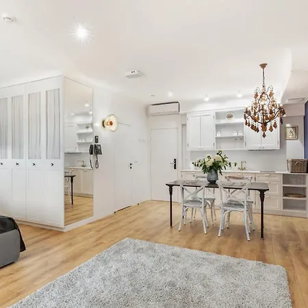 Rent Like X Deo Plaza - Old Town Apartament *