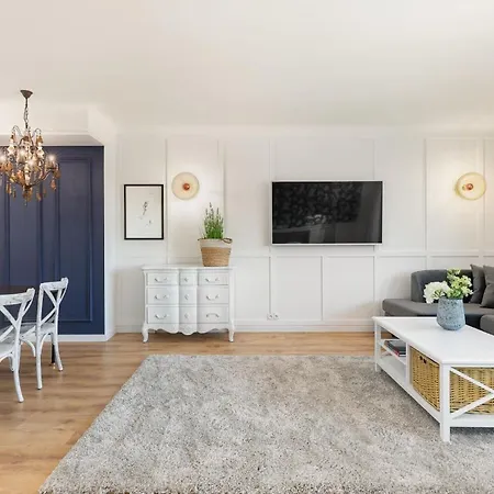 Rent Like X Deo Plaza - Old Town