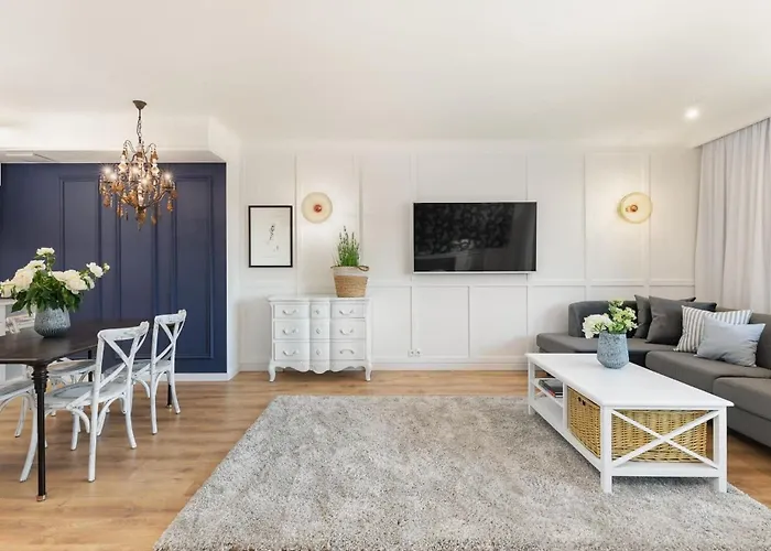 Rent Like X Deo Plaza - Old Town
