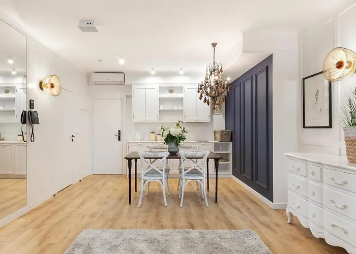 Rent Like X Deo Plaza - Old Town Apartament